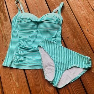 🏖50% off bundles! Aqua Blue & White Tankini Top & Bottom